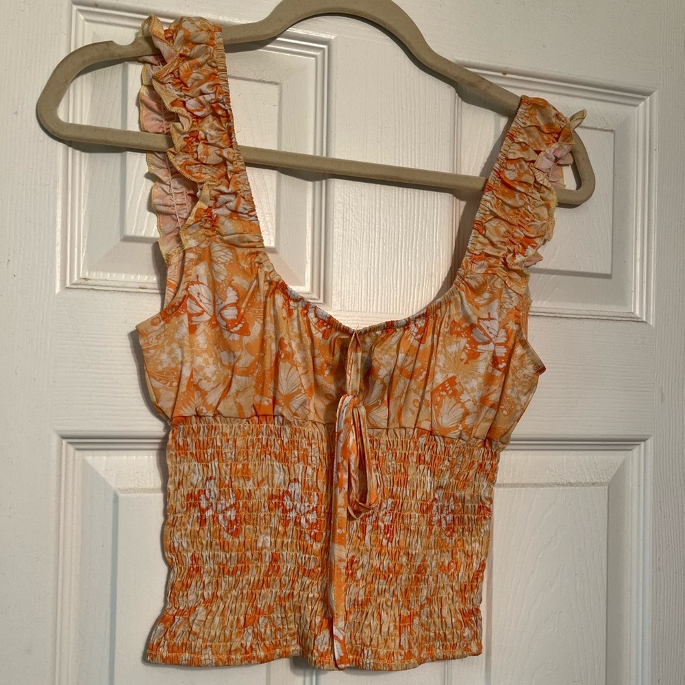 Prettylittle thing crop tank top
